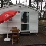 مكان تخييم Parque De Campismo Orbitur Valado 3*