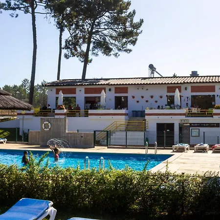 Parque De Campismo Orbitur Valado 3* 나자레