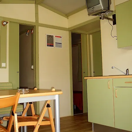 Parque De Campismo Orbitur Valado 캠프장 나자레