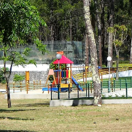 Parque De Campismo Orbitur Valado 캠프장