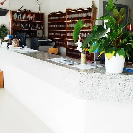 Parque De Campismo Orbitur Valado 나자레