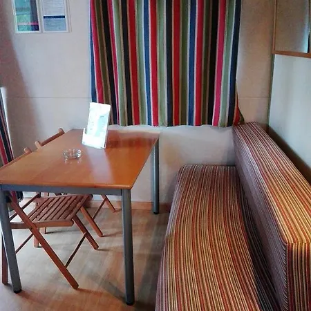 캠프장 Parque De Campismo Orbitur Valado 나자레