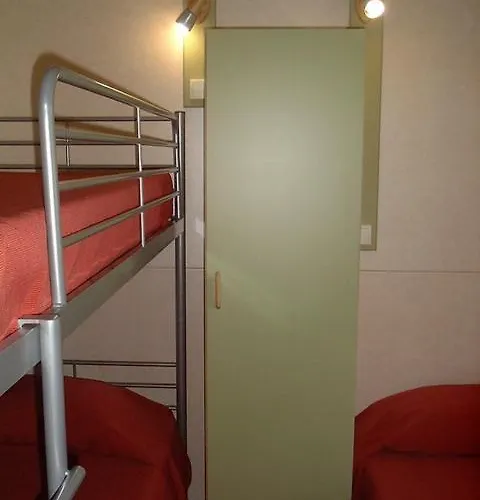 Parque De Campismo Orbitur Valado Кемпинг