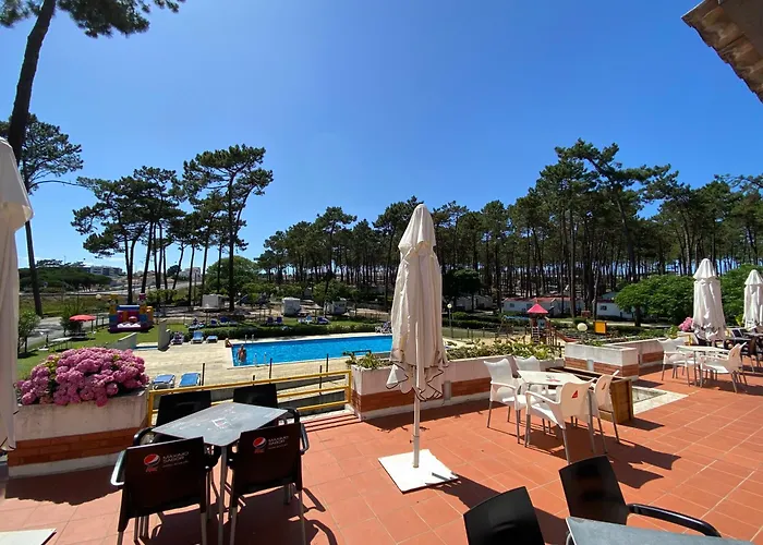 Parque De Campismo Orbitur Valado Кемпинг Назаре