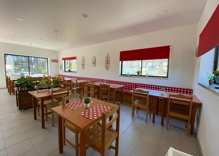 Parque De Campismo Orbitur Valado 3* Назаре