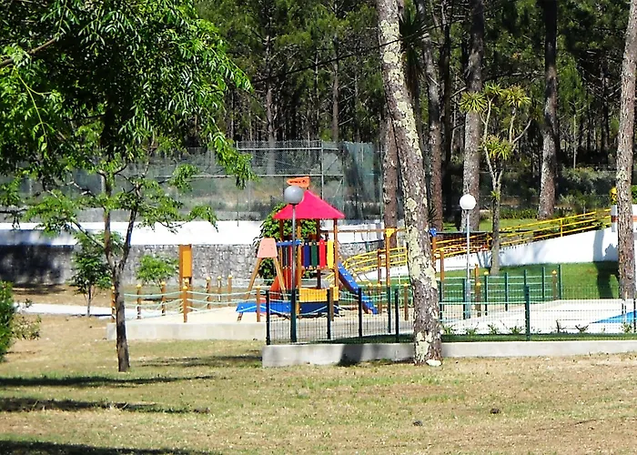 Parque De Campismo Orbitur Valado Кемпинг