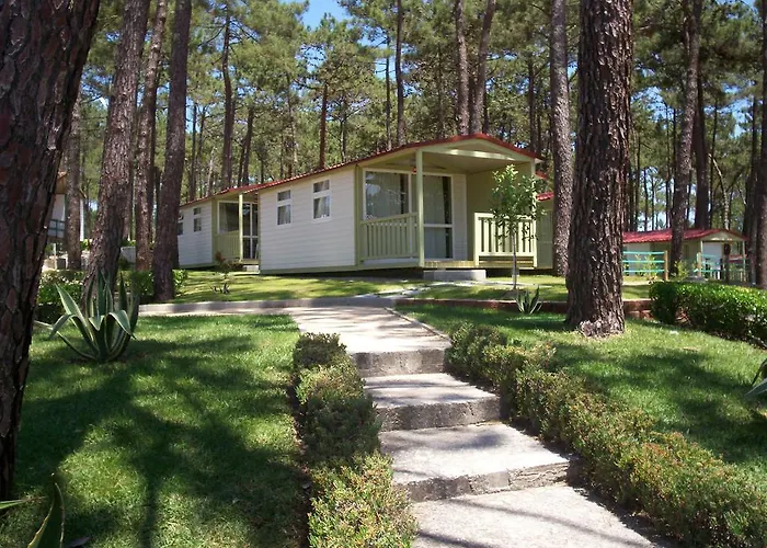 Parque De Campismo Orbitur Valado Кемпинг 3*